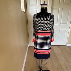 ELIZA J Woman's shift dress, slight flare to the 3/4 sleeves.